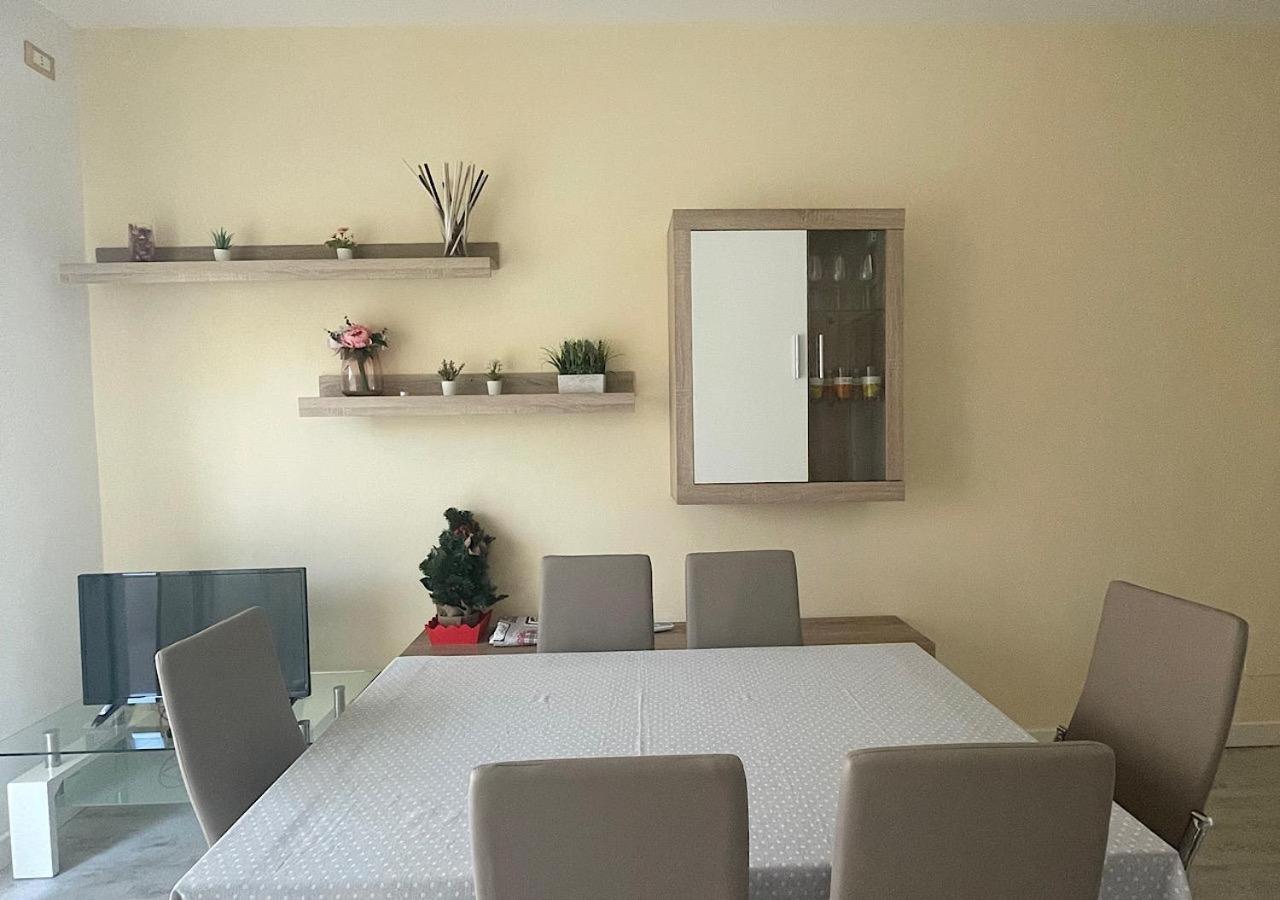 La Magnolia Apartments III Poppy Desenzano del Garda Exterior foto